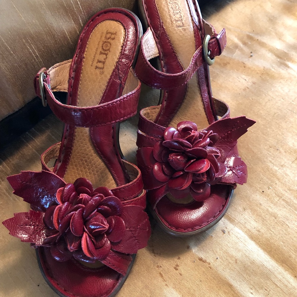 Burgundy open toe heel